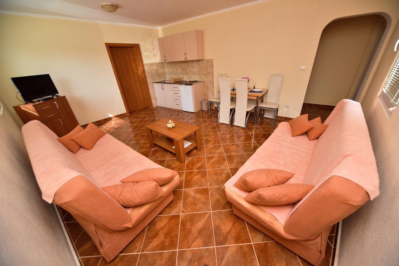 Apartmani Stanisic Чань Экстерьер фото